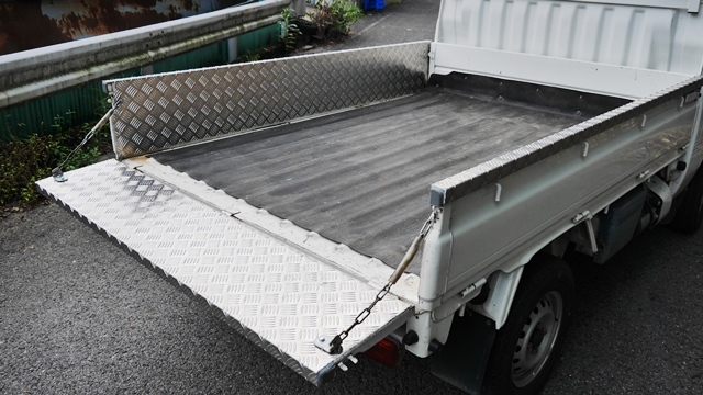送料無料(地域限定)　アルミシマ板製　軽トラック用 アオリ　コ型フルカバー　１台分_画像4
