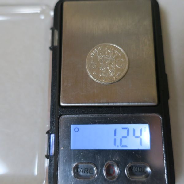 【送料６３円】 オランダ領東インド　1/10グルデン銀貨　１９４１年_画像3