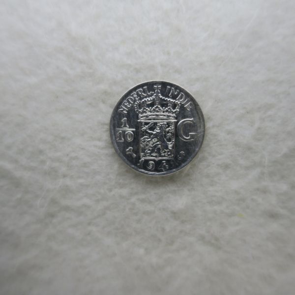 【送料６３円】 オランダ領東インド　1/10グルデン銀貨　１９４１年_画像1