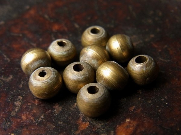 ◆ふっくら丸型の古色真鍮玉...ブラスビーズ１０玉◆無垢玉_画像1