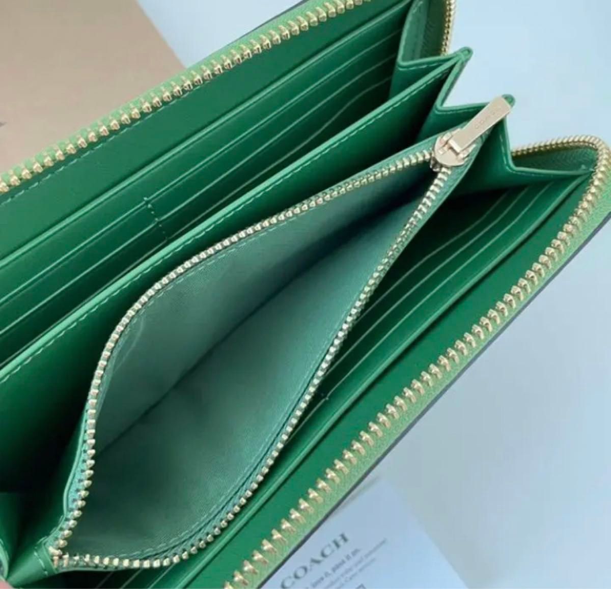 COACH コーチ ストラップ付き 長財布 ネオングリーン 緑色 財布 COACH コーチ ストラップ付き 長財布 ネオングリーン 緑色 財布