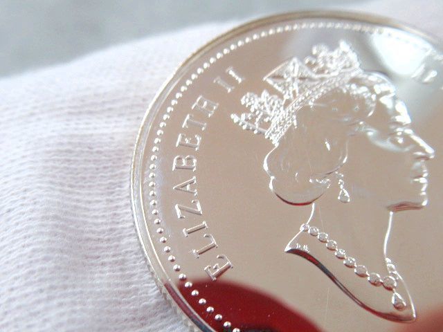 ▲▲未使用 長期保管品 CANADA カナダ 1994年 1ドル銀貨 最後の犬ぞりパトロール25周年記念銀貨 山岳騎馬警官隊 エリザベス女王 2世▲▲ _画像9