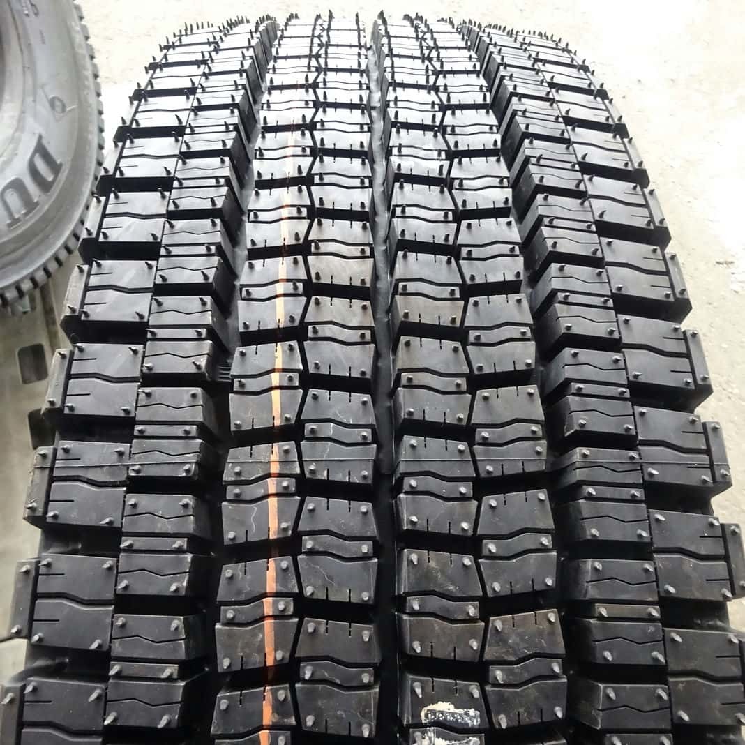 冬 新品 2023年製 2本SET 会社宛 送料無料 275/80R22.5 151/148 TB ダンロップ DECTES SP001 地山 高床 大型トラック 人気モデル NO,Z4752_画像2