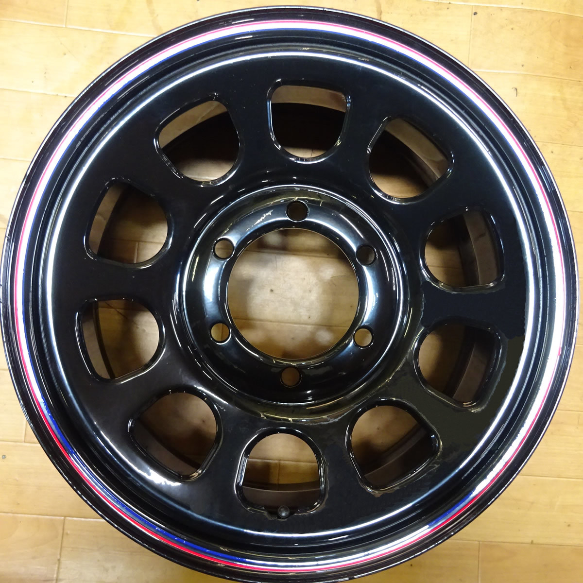 新品 4本価格 会社宛 送料無料 16×7J 6穴 139.7mm ET+38 SHONE SST DAYTONA デイトナブラック 赤青ライン ハイエース キャラバン NO,SH184_画像2