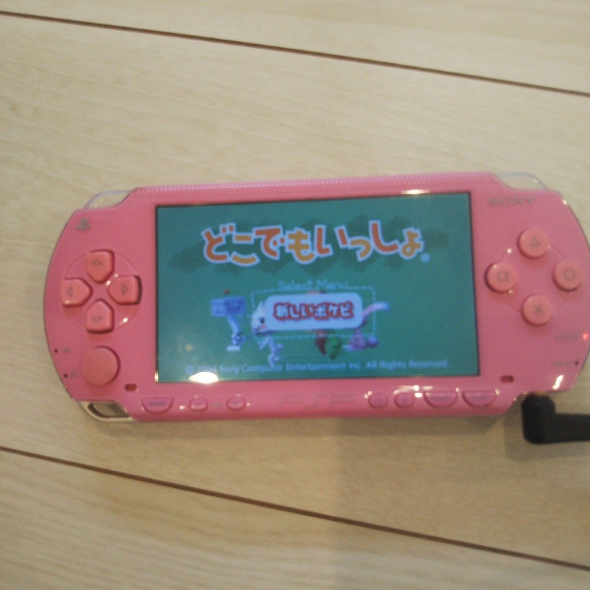 超美品 psp本体 ピンク 純正バッテリー ゲーム2つ付き 動作OK 超美品 psp本体 ピンク 純正バッテリー ゲーム2つ付き 動作OK
