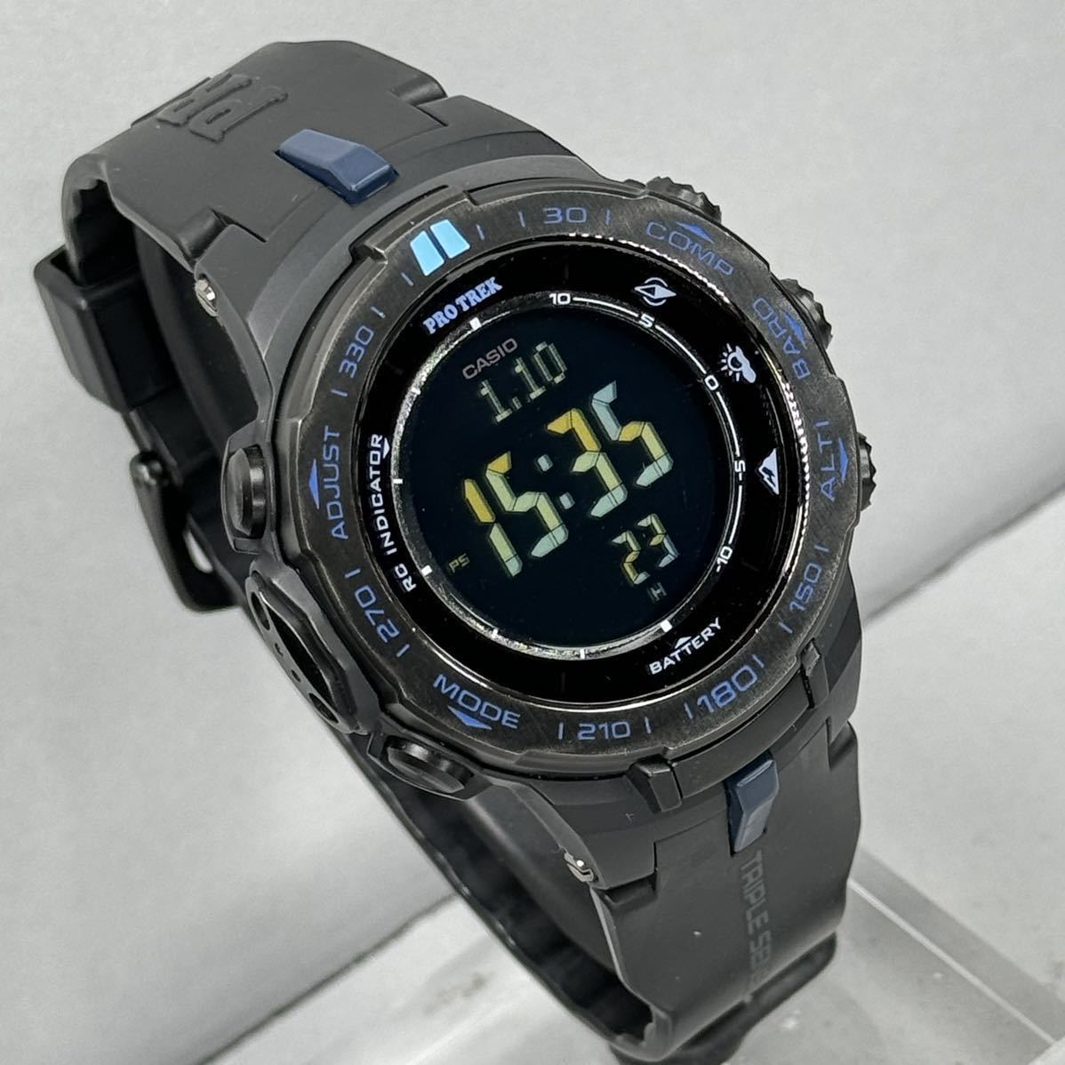 美品 PROTREK PRW-3100Y-1JF タフソーラー 電波受信 電波ソーラー マルチバンド6 方位/温度/高度 トリプルセンサー ブラック 反転液晶_画像2