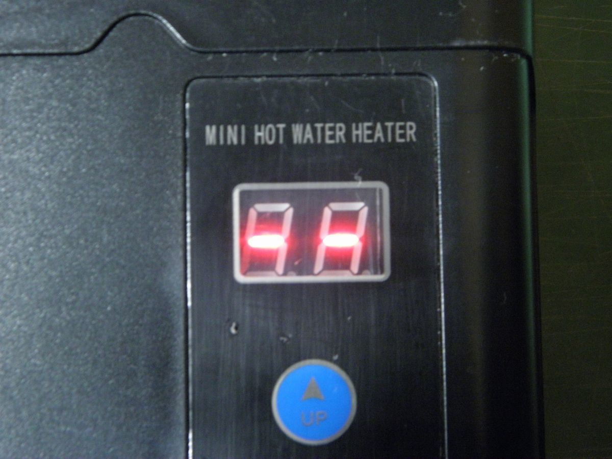 給湯器 湯沸し器 電気温水器 XY-A08AA 通電確認 ジャンク_画像3