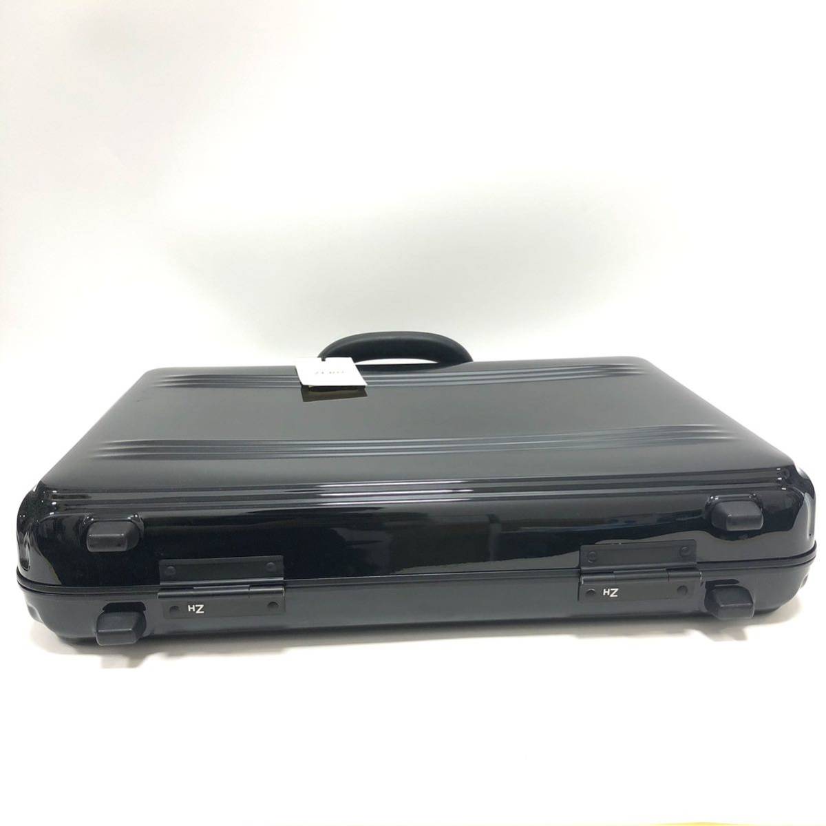 V beautiful goods [ZERO HALLIBURTON] Zero Halliburton attache case bag men's 13L black poly- car bone-to80013 medium RC4165