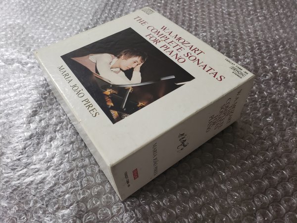 14632★モーツァルト:ピアノ・ソナタ全集 / マリア・ジョアン・ピリス(p) / DENON / 1985年盤 ￥15,000 / 5CD-BOX / 150C37-7386-90の画像5