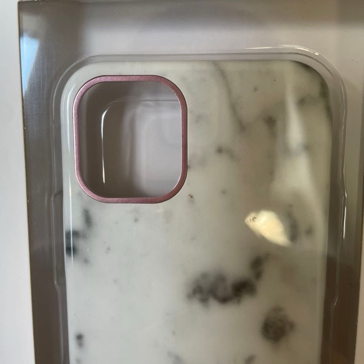 iPhone 12 mini（5.4インチ） FREEDOM CASE マーブル 大理石柄 メタルプレート ホワイト 可愛い