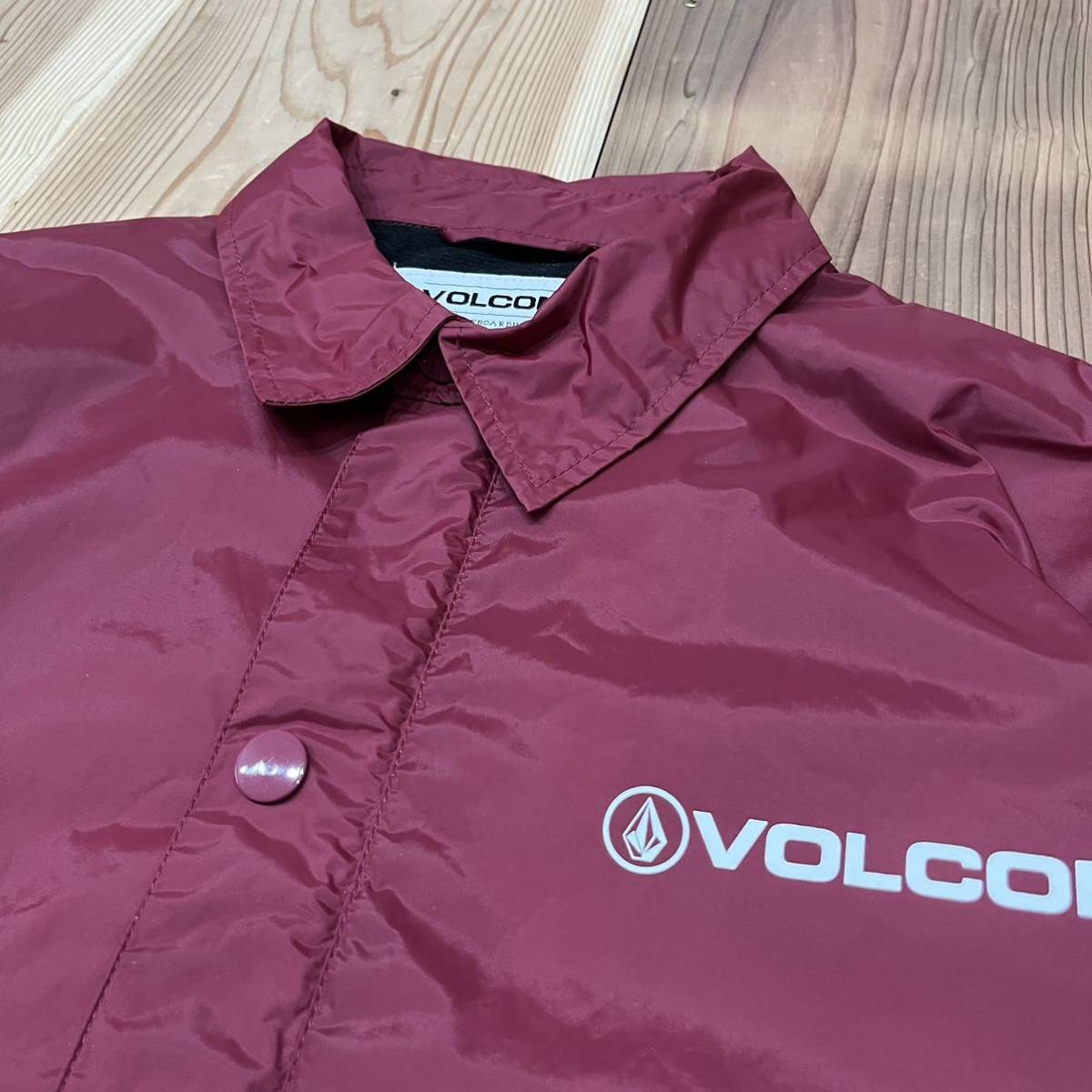 VOLCOM ボルコム コーチジャケット ナイロン スナップボタン プリントロゴ ジップアップ 裾ドローコード スノーボード ストリート 玉mc2450の画像5