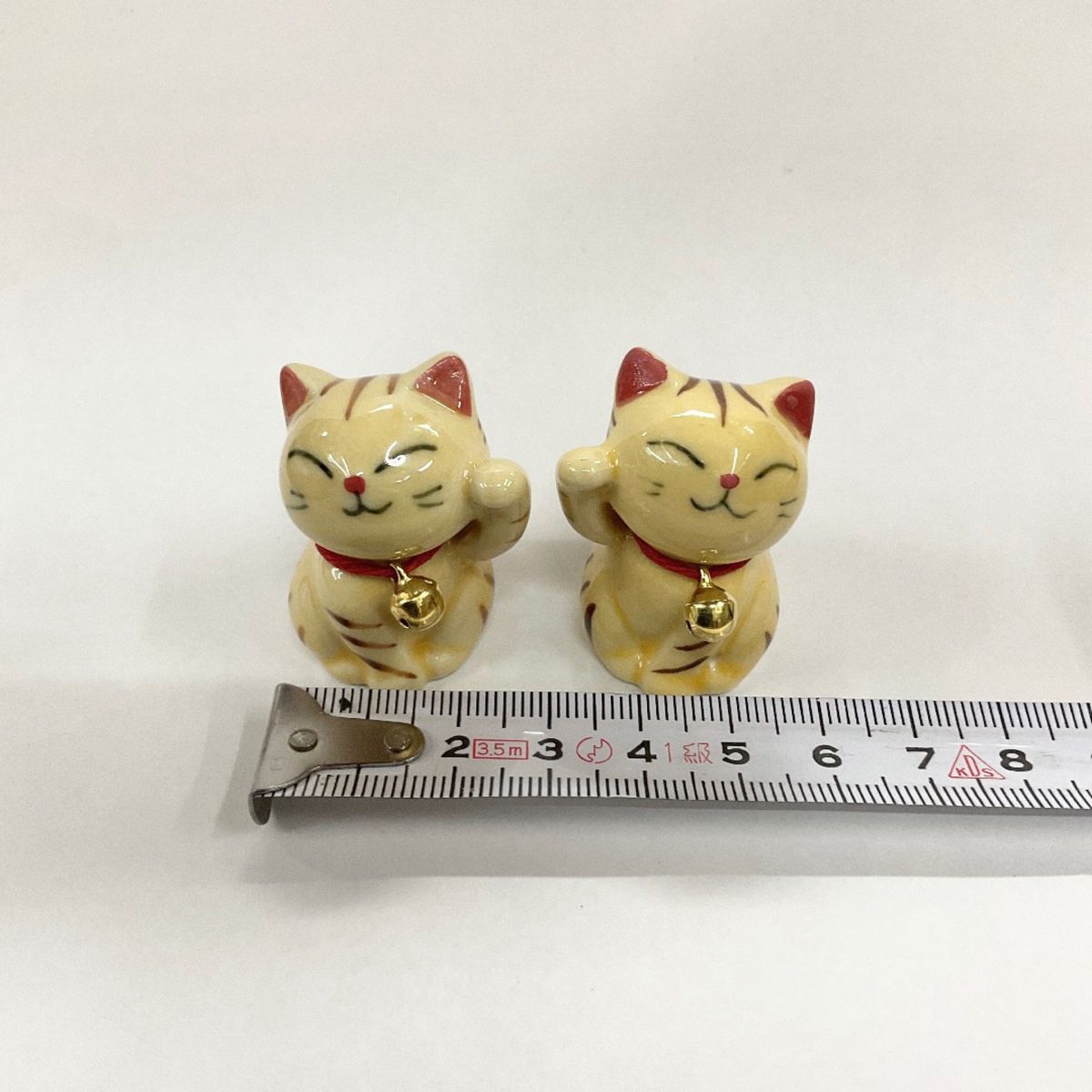 新品【とら猫】ミニサイズペア招き猫 陶器 縁起物 置物 【日本製】匿名配送