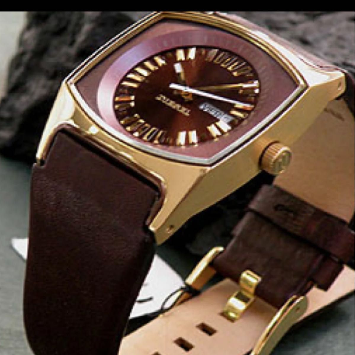 【新品　革ベルト清潔綺麗】ディーゼル DIESEL 腕時計 革ベルト DZ5167 レディース メンズ　ディーゼル