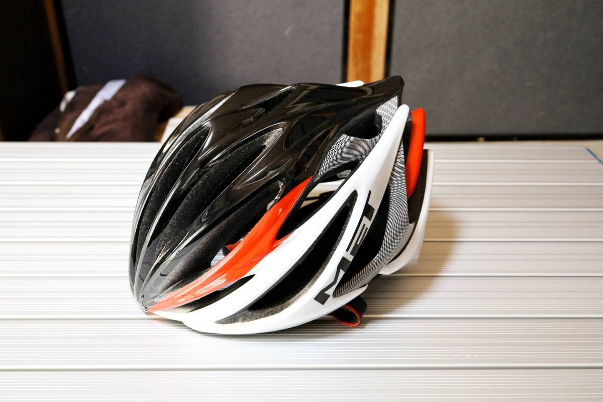 【美品 希少】MET社ストラディバリウス サイクリング用ヘルメットL(59～62cm)サイズ JCFステッカー貼付済国内正規品