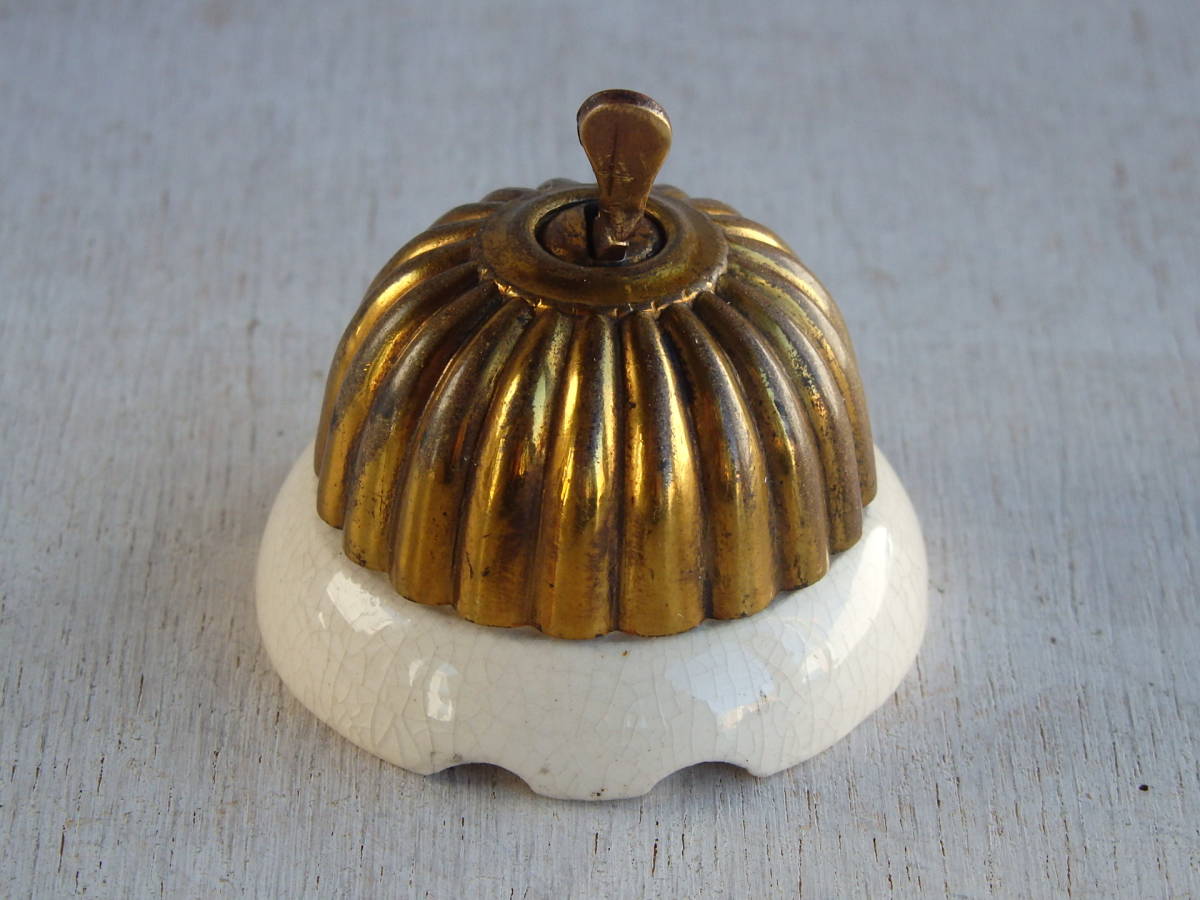 フランスアンティーク スイッチ 陶器 真鍮 アトリエ 工業系 インダストリアル 蚤の市 カフェ 古い 磁器 照明器具 北欧 ナチュラル_画像4