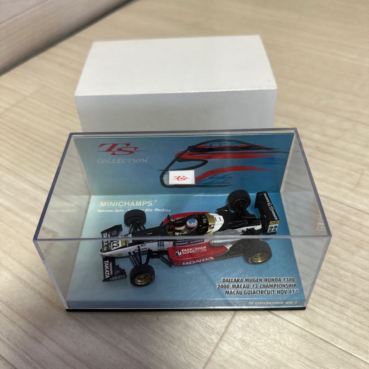 【A0204-9】未使用中古品『ミニチャンプス 1/43 ダラーラ F300無限ホンダ 2000 マカオGP ♯22 佐藤琢磨車』 モデルミニカー レーシングカー_画像2