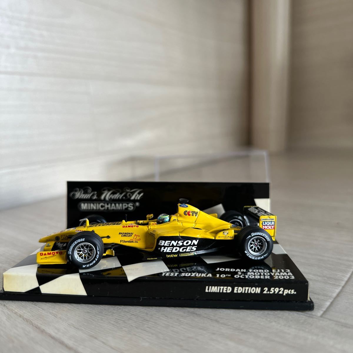 【A0237-10】『1/43 ミニチャンプス JORDAN FORD EJ13 S.MOTOYAMA TEST SUZUKA 10th OCTOBER 2003』 モデルミニカー レーシングカー_画像2