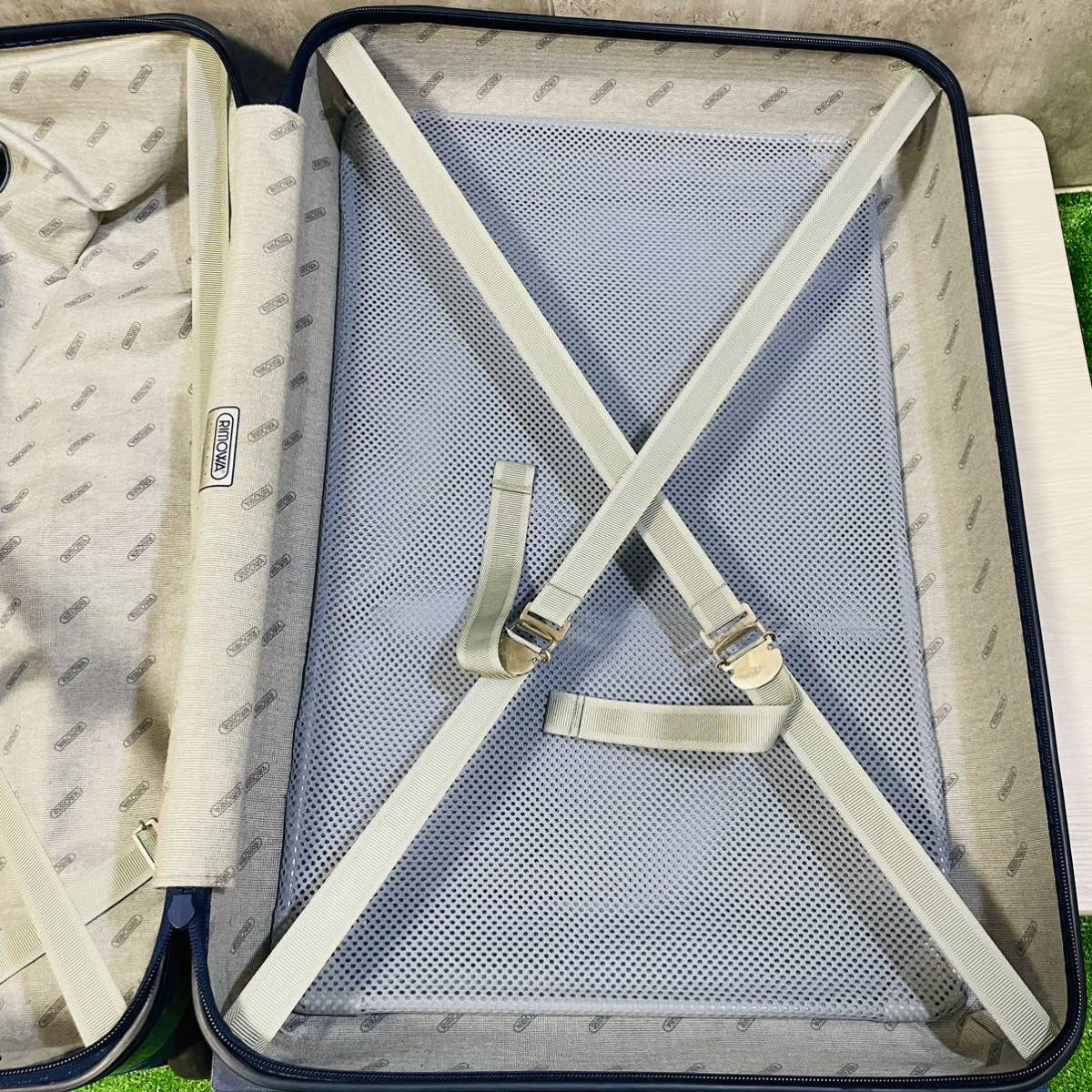 廃盤品 RIMOWA リモワ SALSA サルサ 63L 2輪 857 36 ブルー 廃盤品 RIMOWA リモワ SALSA サルサ 63L 2輪 857 36 ブルー