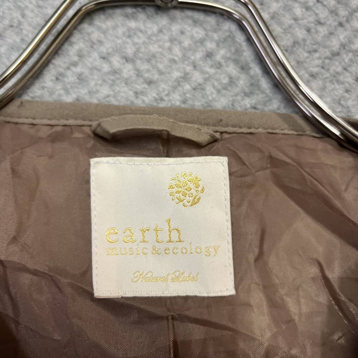 100円スタート♪ （5）earth music&ecology アース　ノーカラーキルティングコート　フリーサイズ　中綿キルティングジャケット　ゆったり_画像3