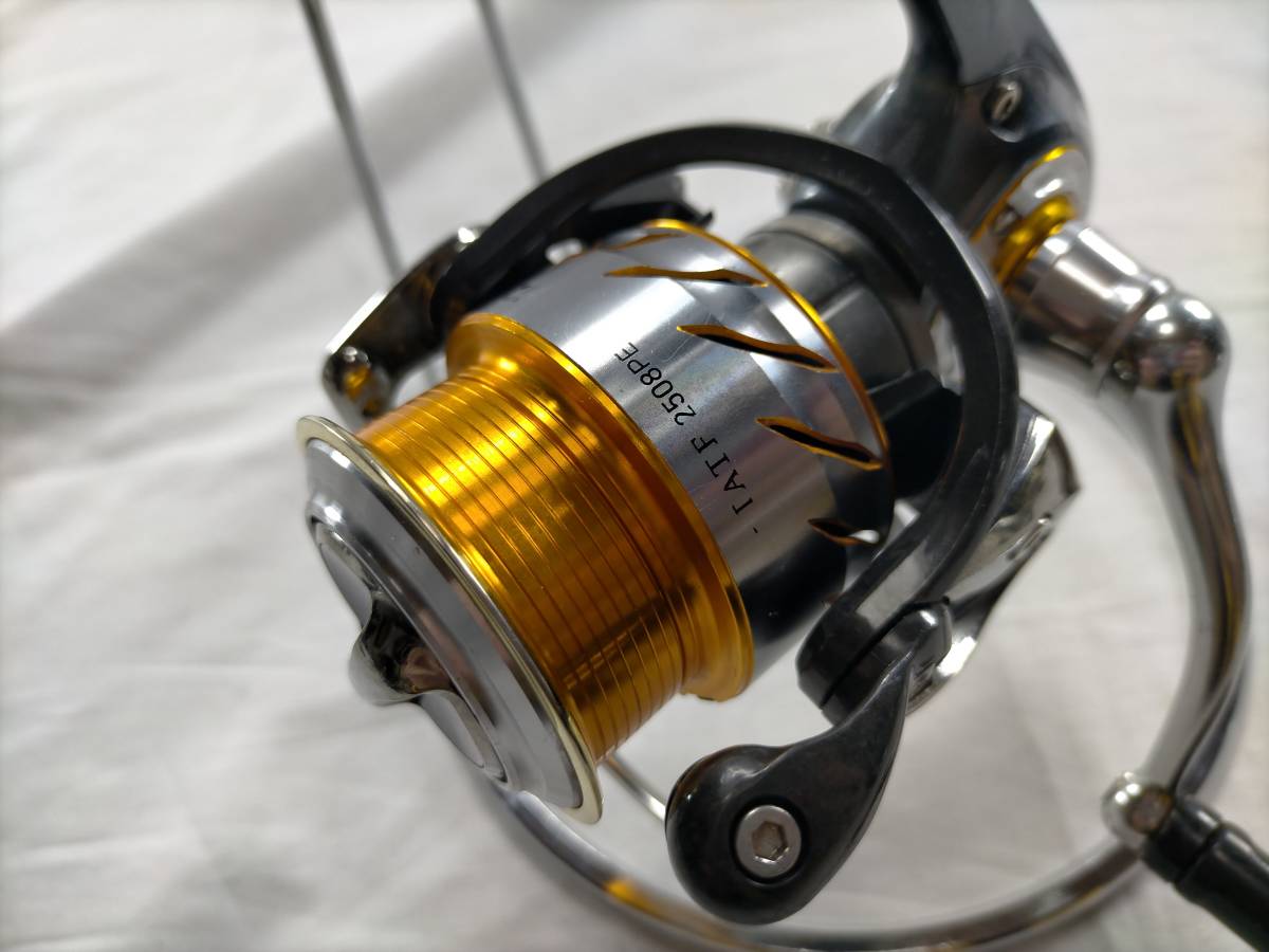 覽麥【日本製】 ダイワ 13セルテート 2508PE Daiwa CERTATE 覽麥【日本製】 ダイワ 13セルテート 2508PE Daiwa CERTATE