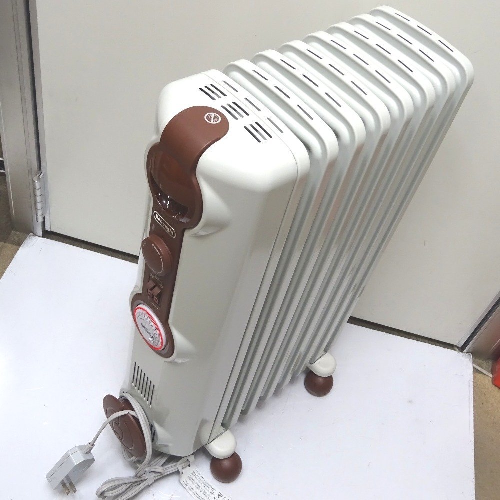 Ft585551 デロンギ 暖房器具 オイルヒーター 1200W 8～10畳 JR0812 ホワイト/ブラウン DeLonghi 中古_画像2