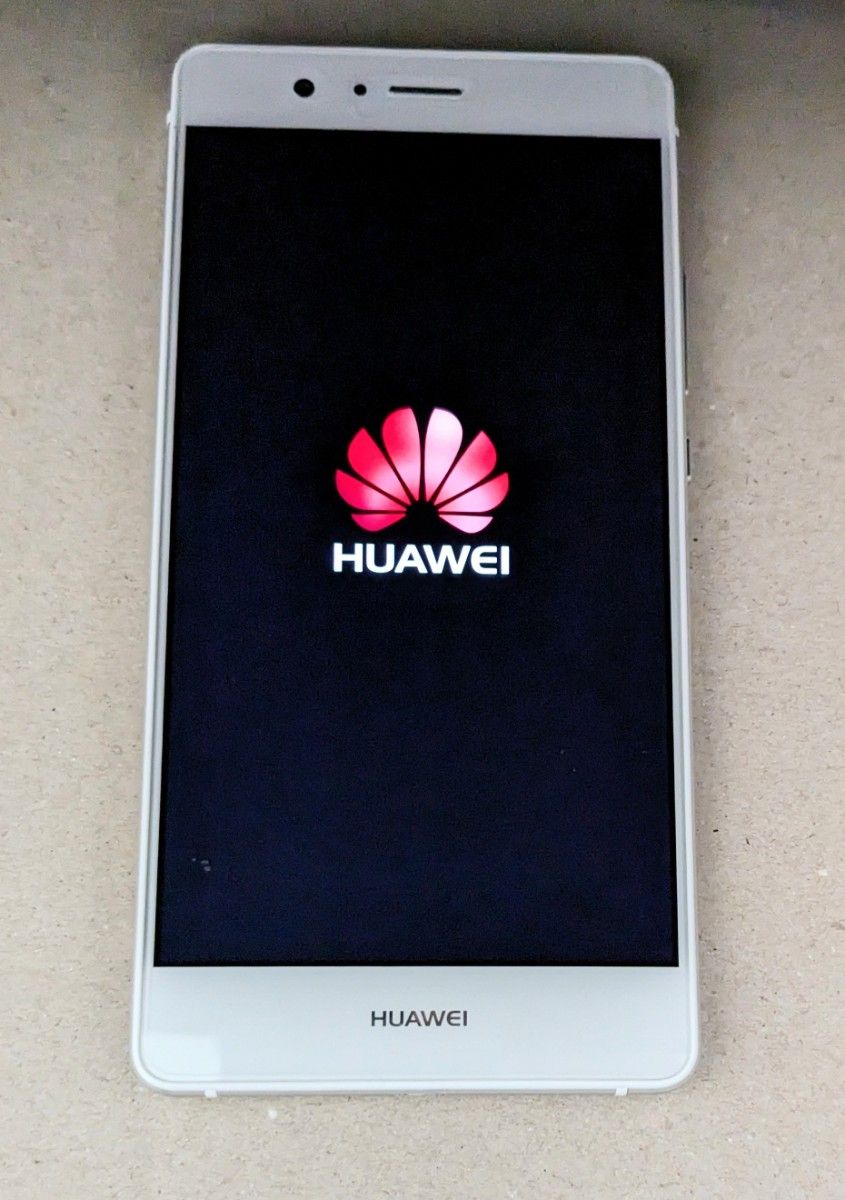 HUAWEI P9 lite 5 2インチ メモリー2GB ストレージ16GB ホワイト HUAWEI P9 lite 5 2インチ メモリー2GB ストレージ16GB ホワイト