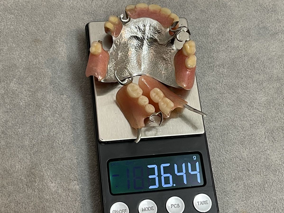 1円スタート 総重量36.44g 歯科技工 技術 義歯 入れ歯 歯 歯科金属_画像1