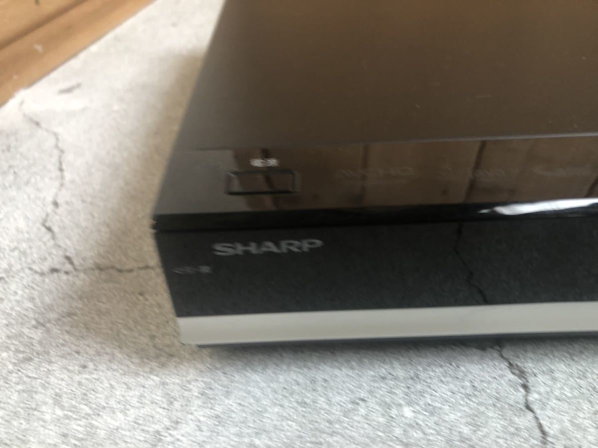 SHARP BD-W580 HDD 500GB ブルーレイ ディスク レコーダー 2016年製 シャープ リモコン欠品_画像2