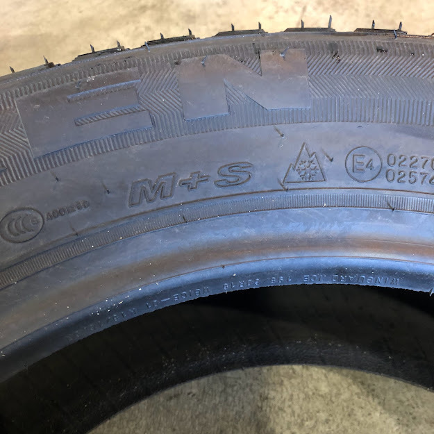 保管袋付 (BQ002.7) 送料無料[4本セット] NEXEN WINGUARD ice 195/60R15 88Q 2019年製造 室内保管 格安スタッドレス 195/60/15._画像5