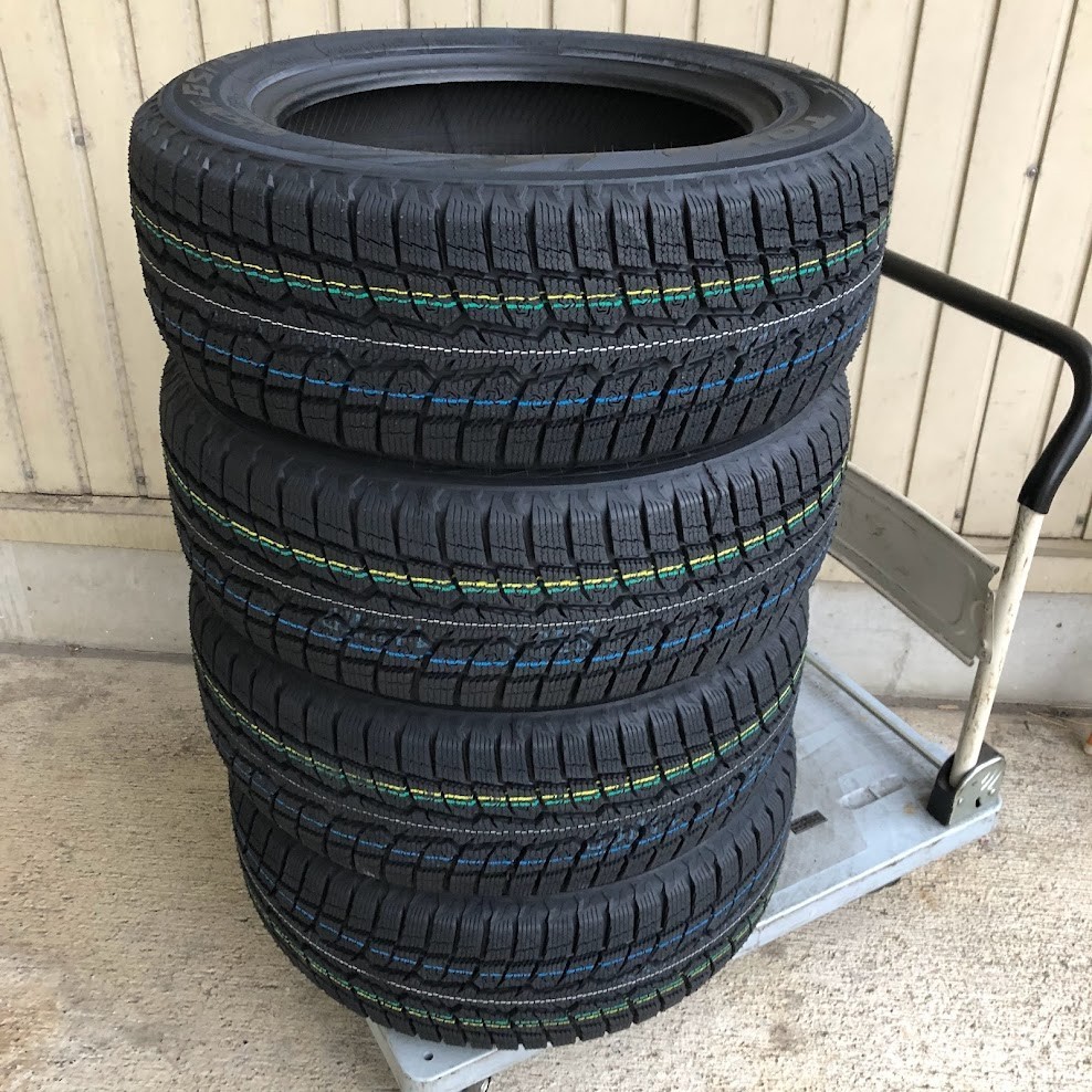 保管袋付 (IL003.7)送料別 [4本セット] TOYO OBSERVE GSi-6 LS 225/60R17 99H 2023年製造 室内保管 スタッドレス 225/60/17の画像1