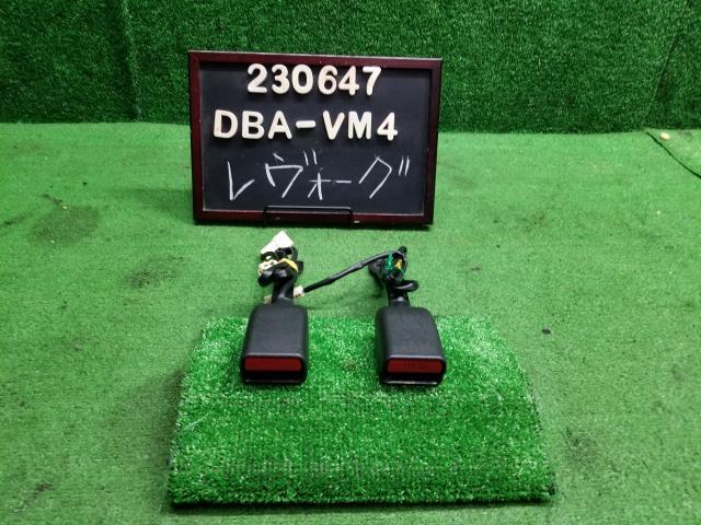 レヴォーグ DBA-VM4 シートベルトキャッチ　運転席　助手席　シートベルトバックル 64630FJ000VI 自社品番230647_画像1