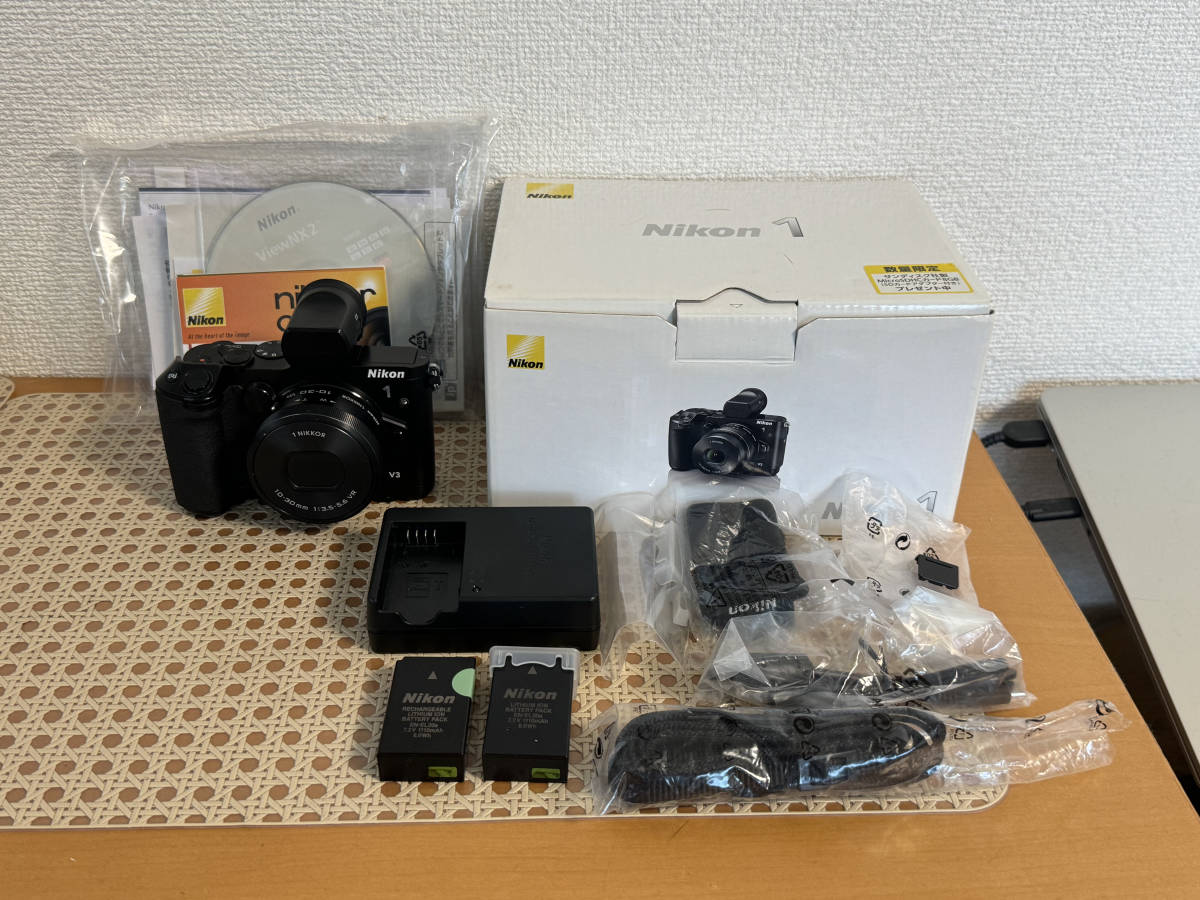 Nikon 1 V3 プレミアムキット ブラックの画像1