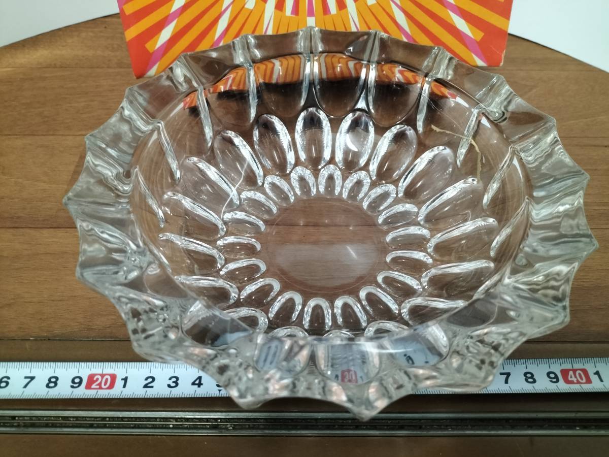 コレクション 昭和 レトロ アンティーク ガラス製 灰皿 ふらいでい ガラス工芸 飾りの画像2
