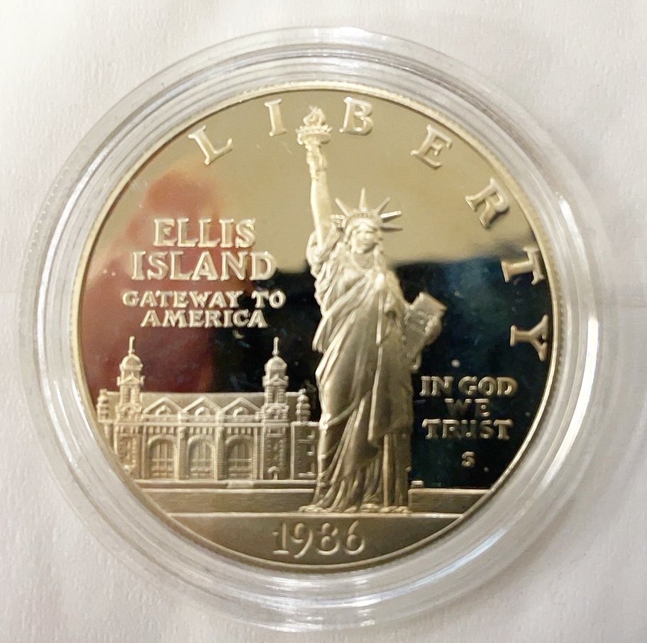 記念コイン 自由の女神 リバティコイン 1986年 アメリカ USA LIBERTY 銀貨 保証書 共箱 コイン SV900 SILVER　LL-101_画像1