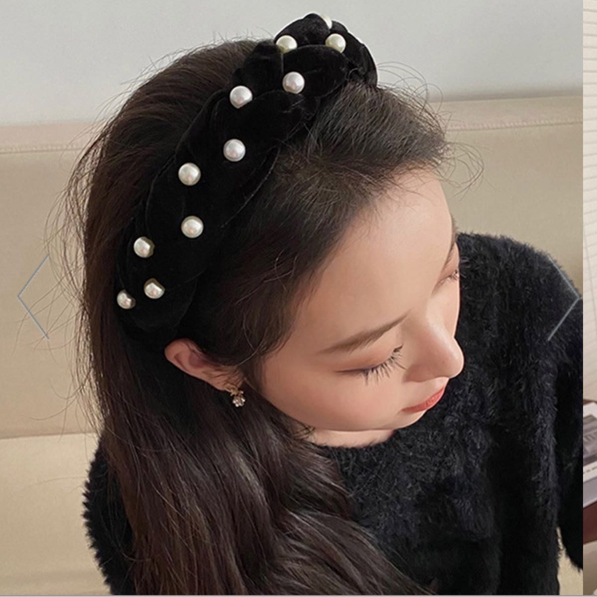ベロア素材 パール カチューシャ  ヘアアクセ ヘアアクセサリー ブラックカチューム 韓国ファッション レディース  パール髪飾り