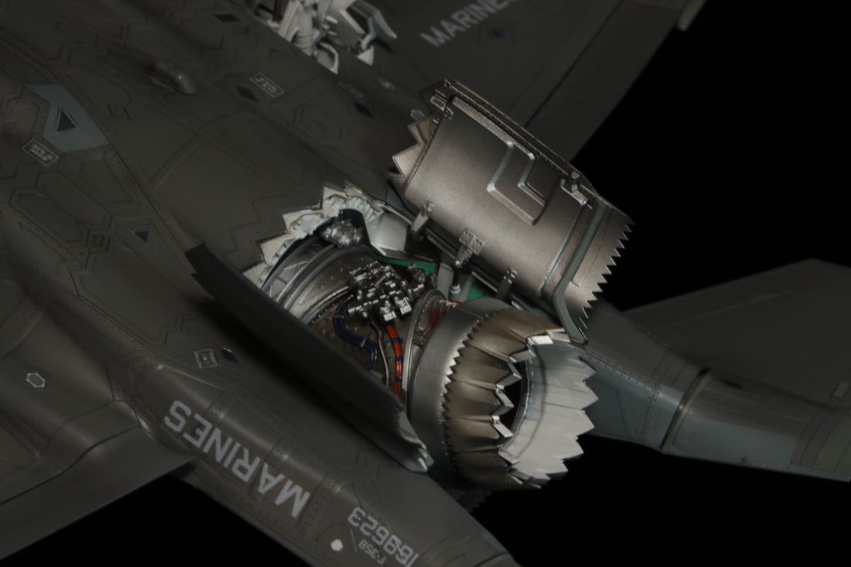 タミヤ 1/48 F-35B 短距離離陸形態　いずも発着艦試験　VMFA-242 バッツ　完成品_画像9