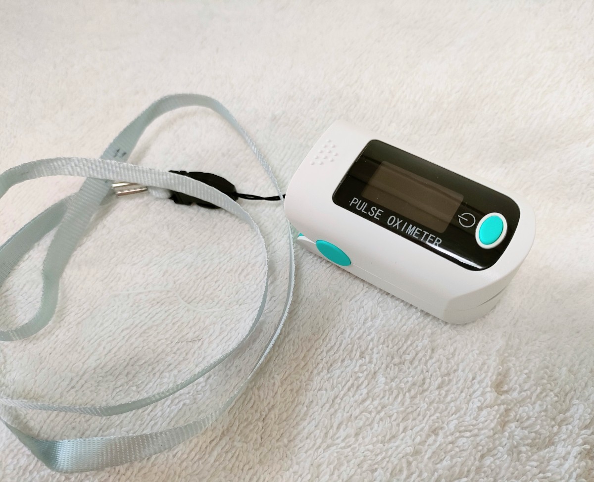 血中酸素濃度計 心拍計 脈拍 酸素飽和度 心拍数測定器 測定器 家庭用_画像2