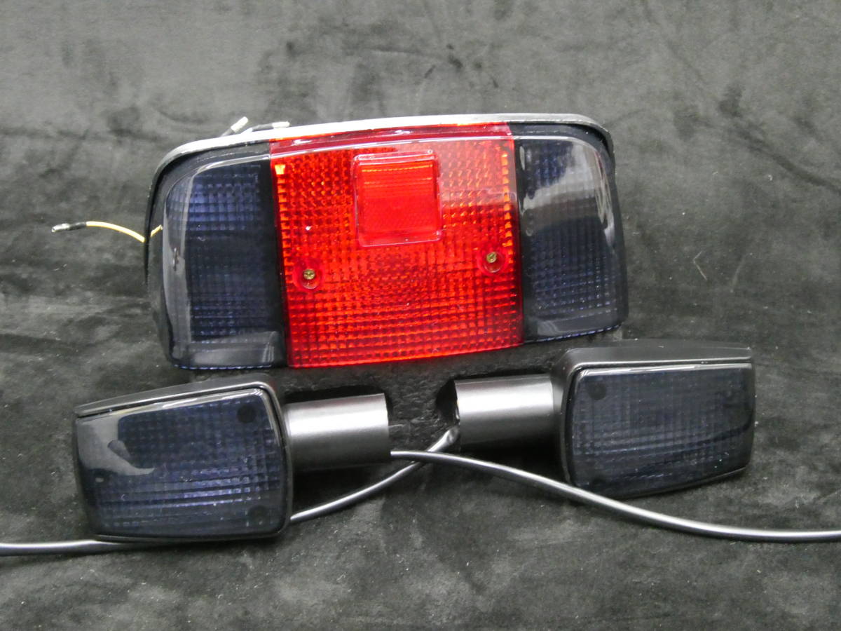 ＣＢＸ５５０Ｆ　テールランプ　赤黒　銀　ウインカー　スモーク　セット/ユニット テールライトCBX400F外装 純正対応XJR ジェイド