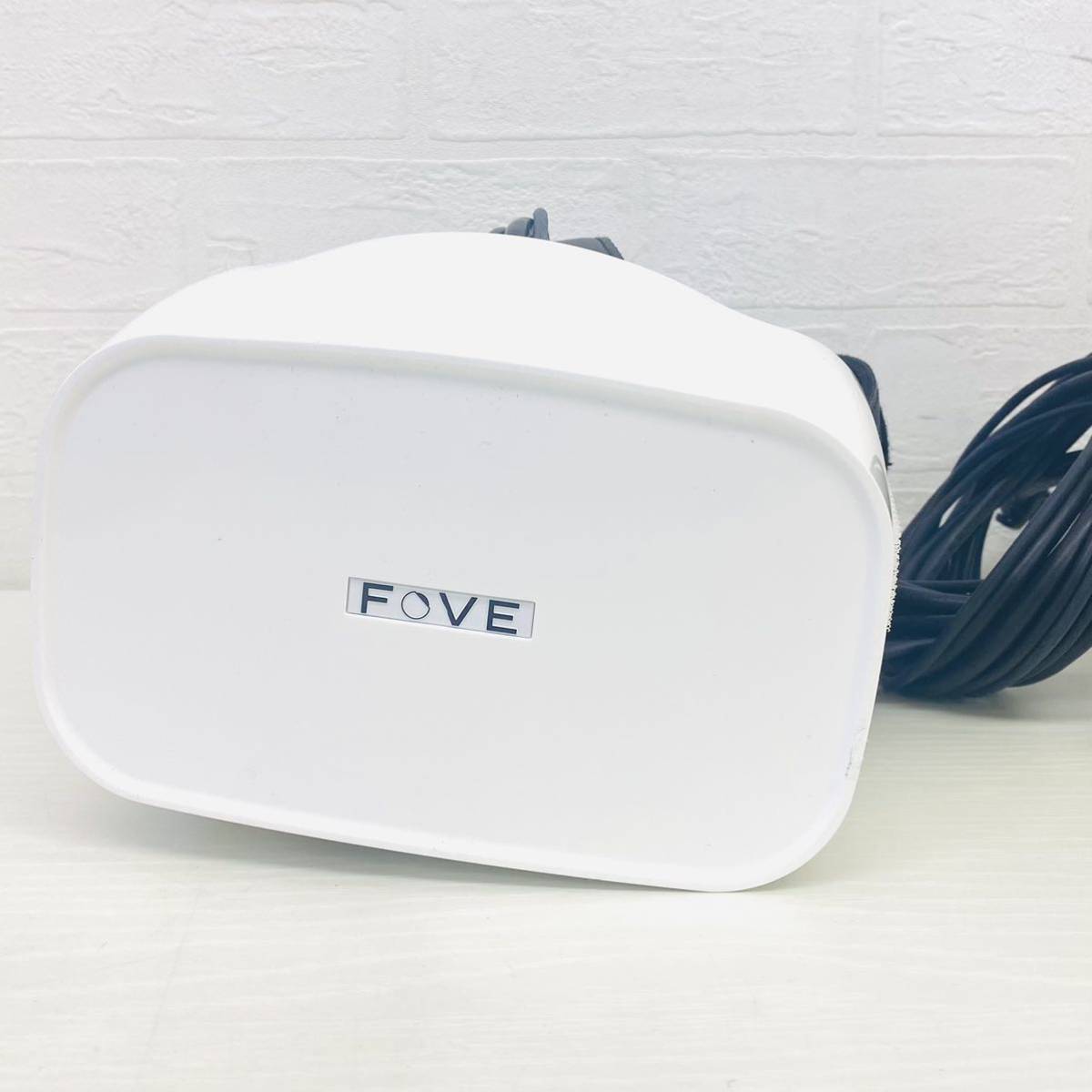 ② FOVE 0 視線追跡型VRヘッドマウントディスプレイ VRゴーグル VRヘッド　VR VRHMD ホワイト 白 NK_画像1