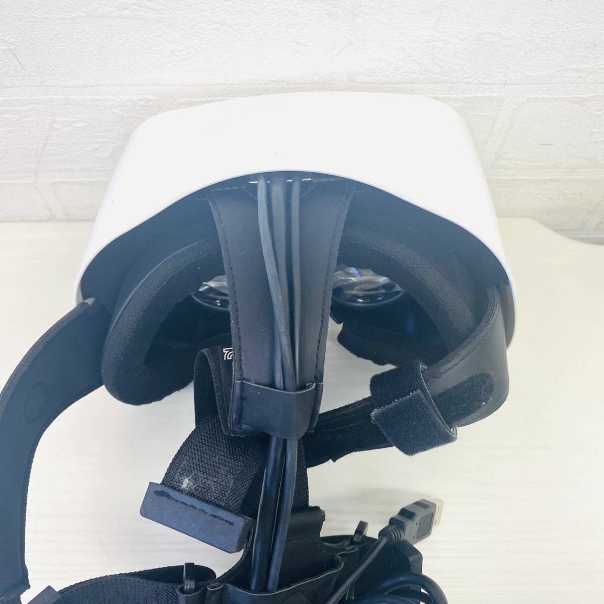 ② FOVE 0 視線追跡型VRヘッドマウントディスプレイ VRゴーグル VRヘッド　VR VRHMD ホワイト 白 NK_画像6