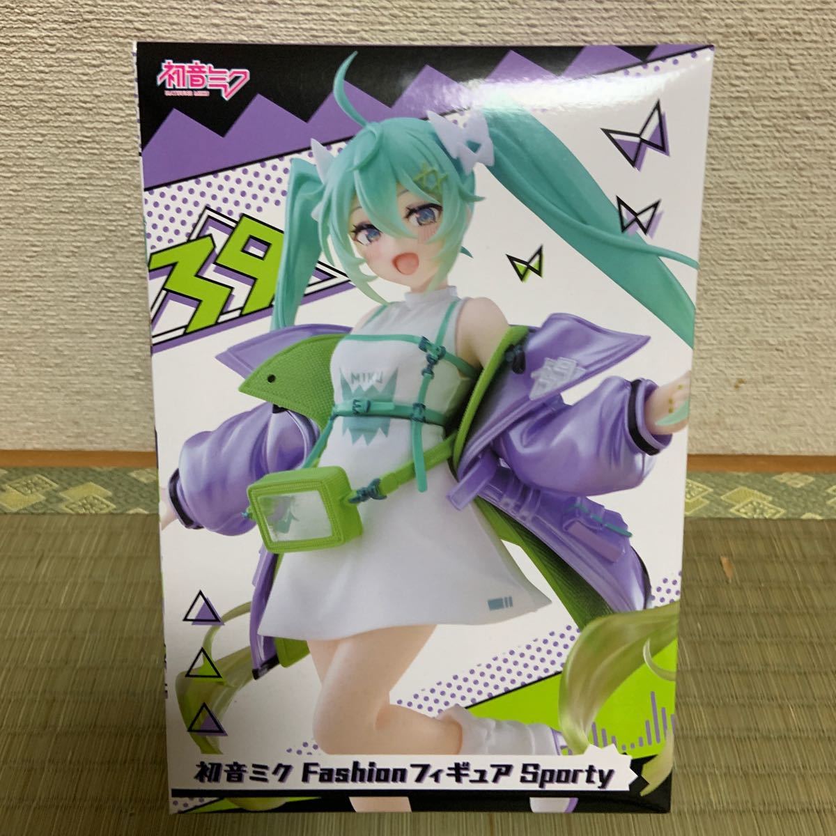 新品　未開封　初音ミク　シリーズ Fashion フィギュア Sporty スポーティ ファッション_画像1