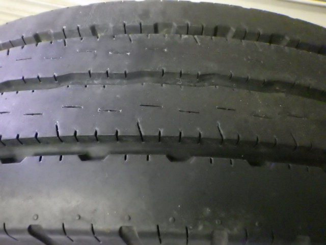 r288-53-2 ★ タイヤ ホイール 215/85R16 120/118L 12PR ホイール 2019年製 ヨコハマ LT151R エルフ_画像3