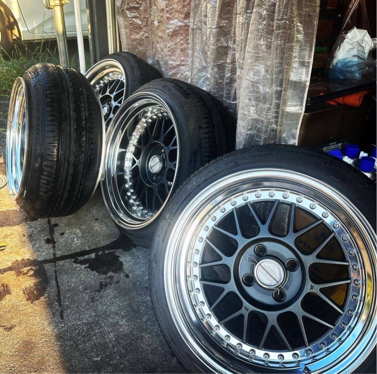 シェブロンレーシング スーパースターM1N 100 4穴　CHEVLON RACING フロント16×8Jリア16x9J 中古美品　USDM JDM コンパクトカー R53_画像1