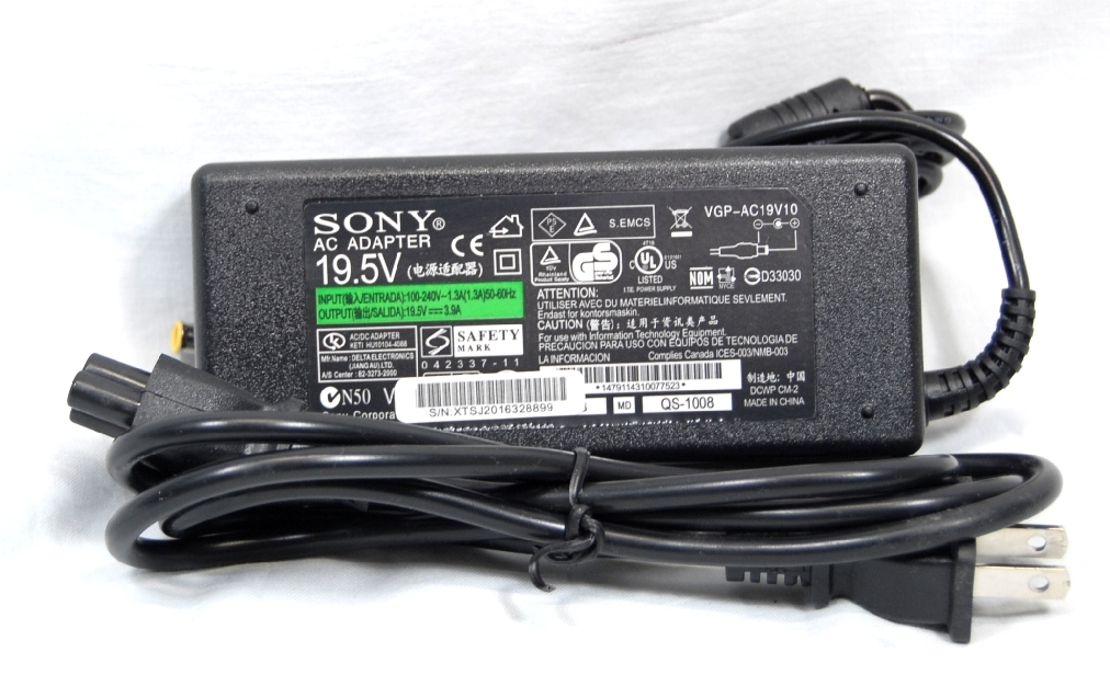 ◆◇ACアダプタSONY「VGP‐AC19V10」19.5V3.9A♪通電確認済、ミッキーケーブル付◆レターパック\520◆_画像1