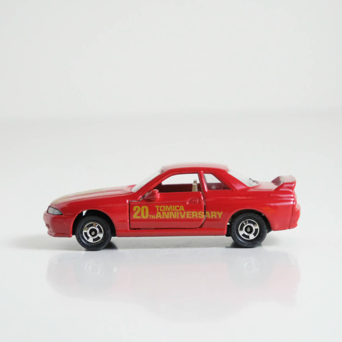 トミカ 箱無し NO.20 ニッサン スカイライン GT-R 日本製 NISSAN SKYLINE GT-R ミニカー tomica 日産_画像9