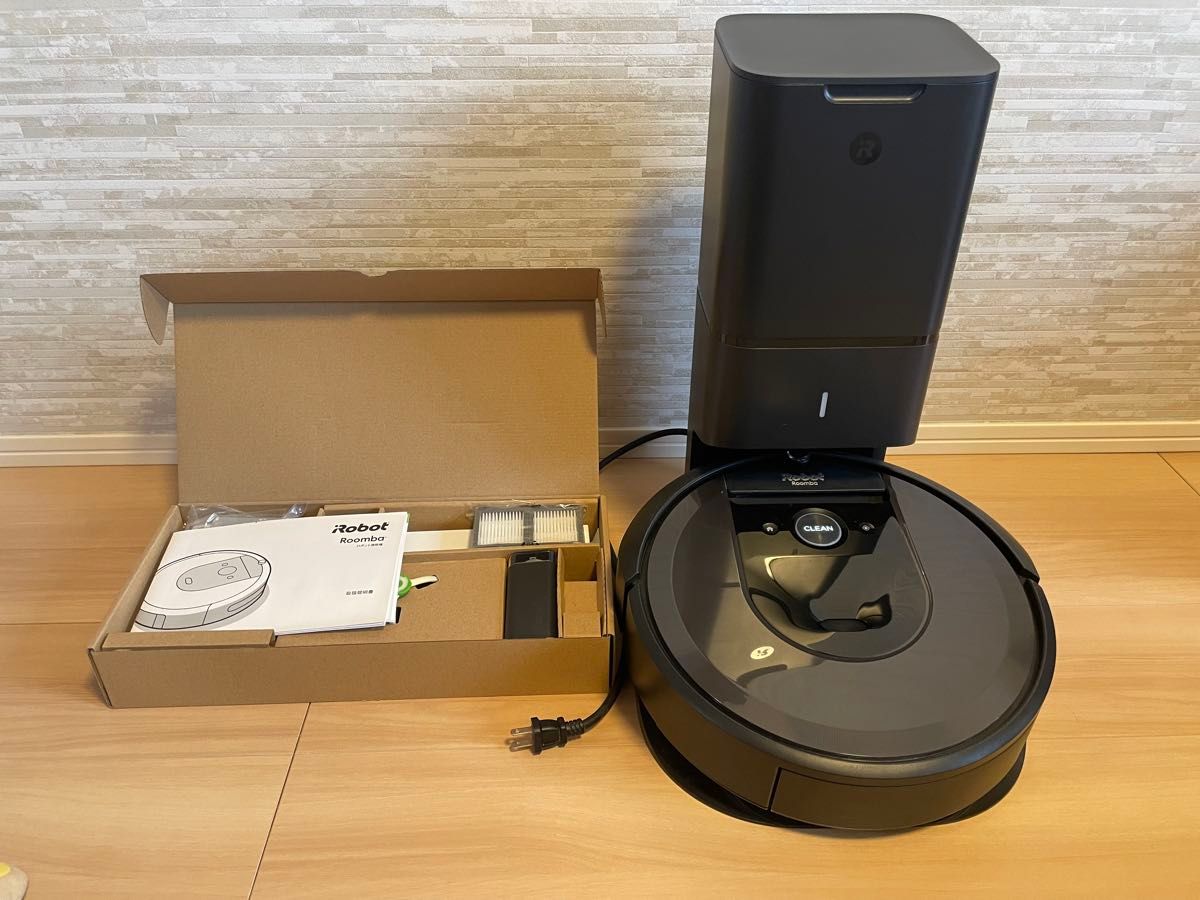 ロボット掃除機　ルンバi7 本体　クリーンベース　付属品　説明書