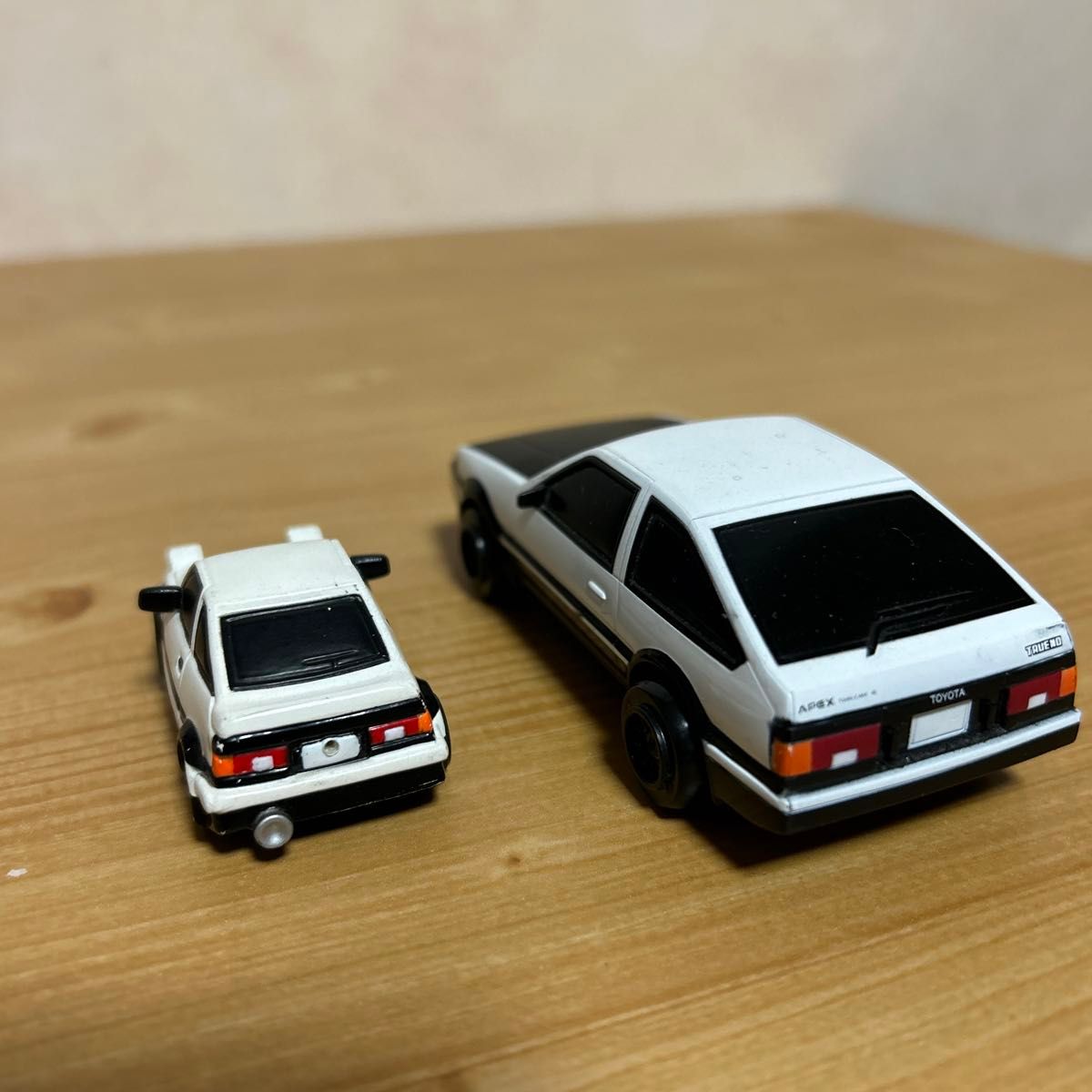 バンプレスト 頭文字D リアルプルバックスピンカー イニシャルD/AE86/ハチロク  トレノキーホルダー型ミニカーセット