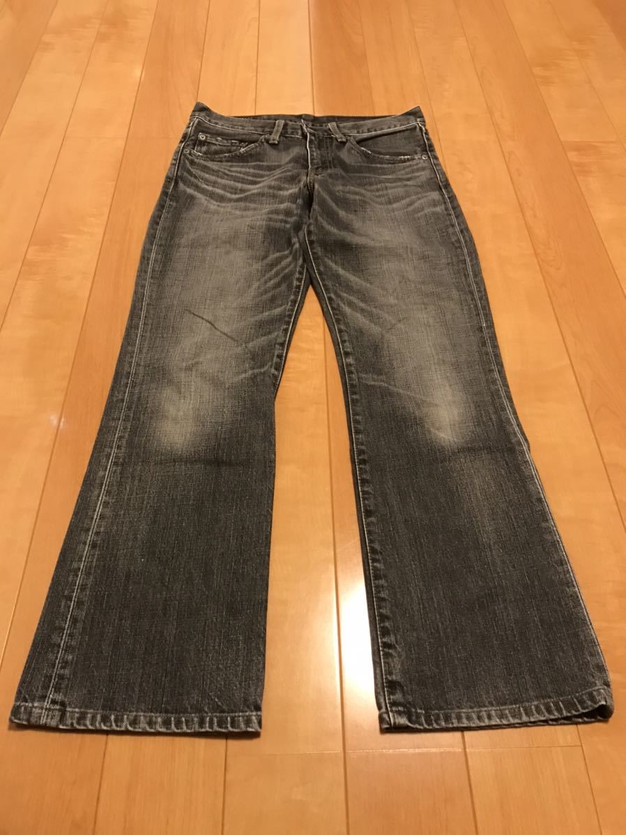 良品☆廃番品 LEVI'S／リーバイス 517・W29 希少先染めブラックデニムブーツカットパンツ 色落ち&ダメージ加工赤タブジーンズ 脇割耳 極東_画像3