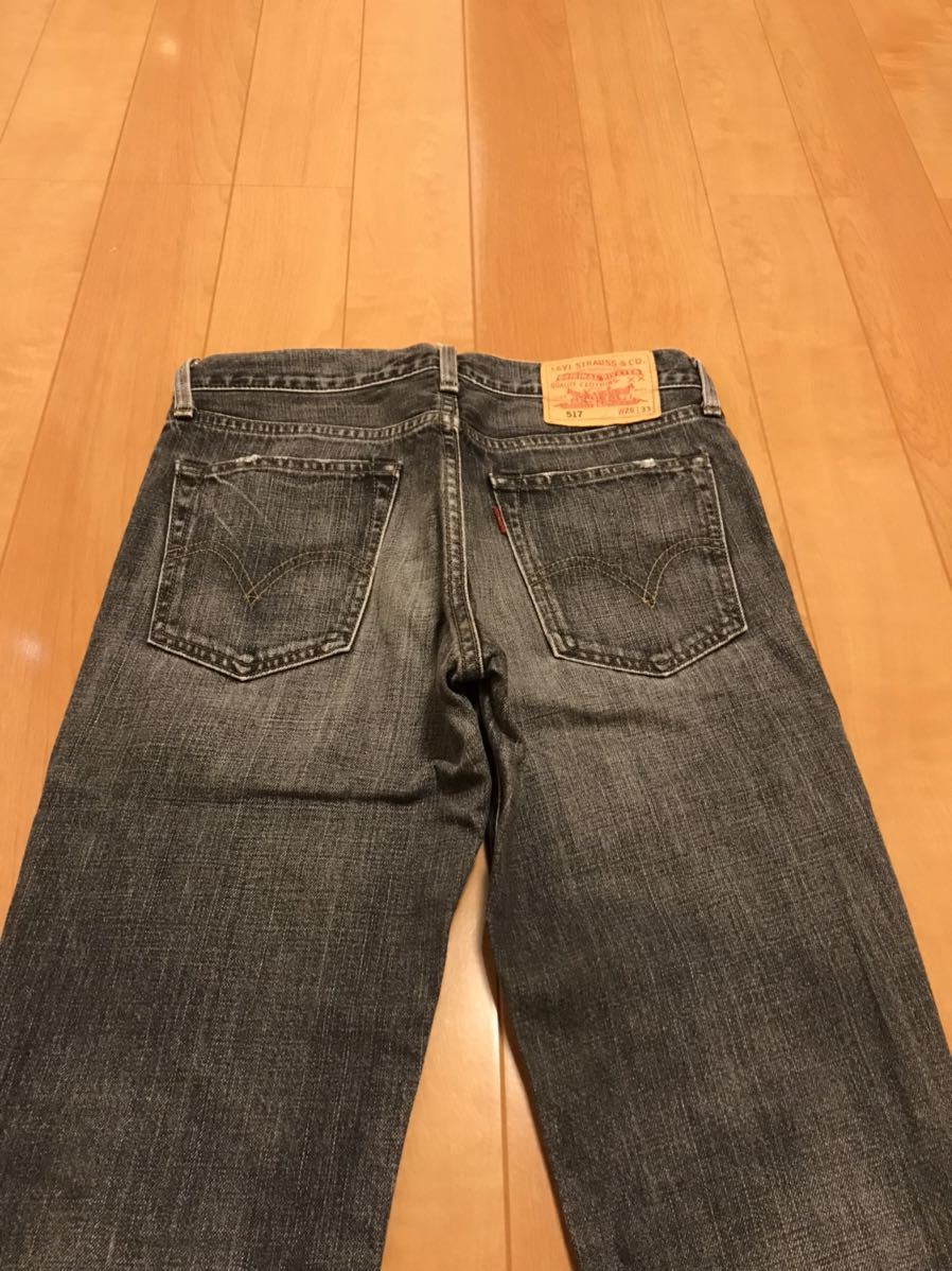 良品☆廃番品 LEVI'S／リーバイス 517・W29 希少先染めブラックデニムブーツカットパンツ 色落ち&ダメージ加工赤タブジーンズ 脇割耳 極東_画像7