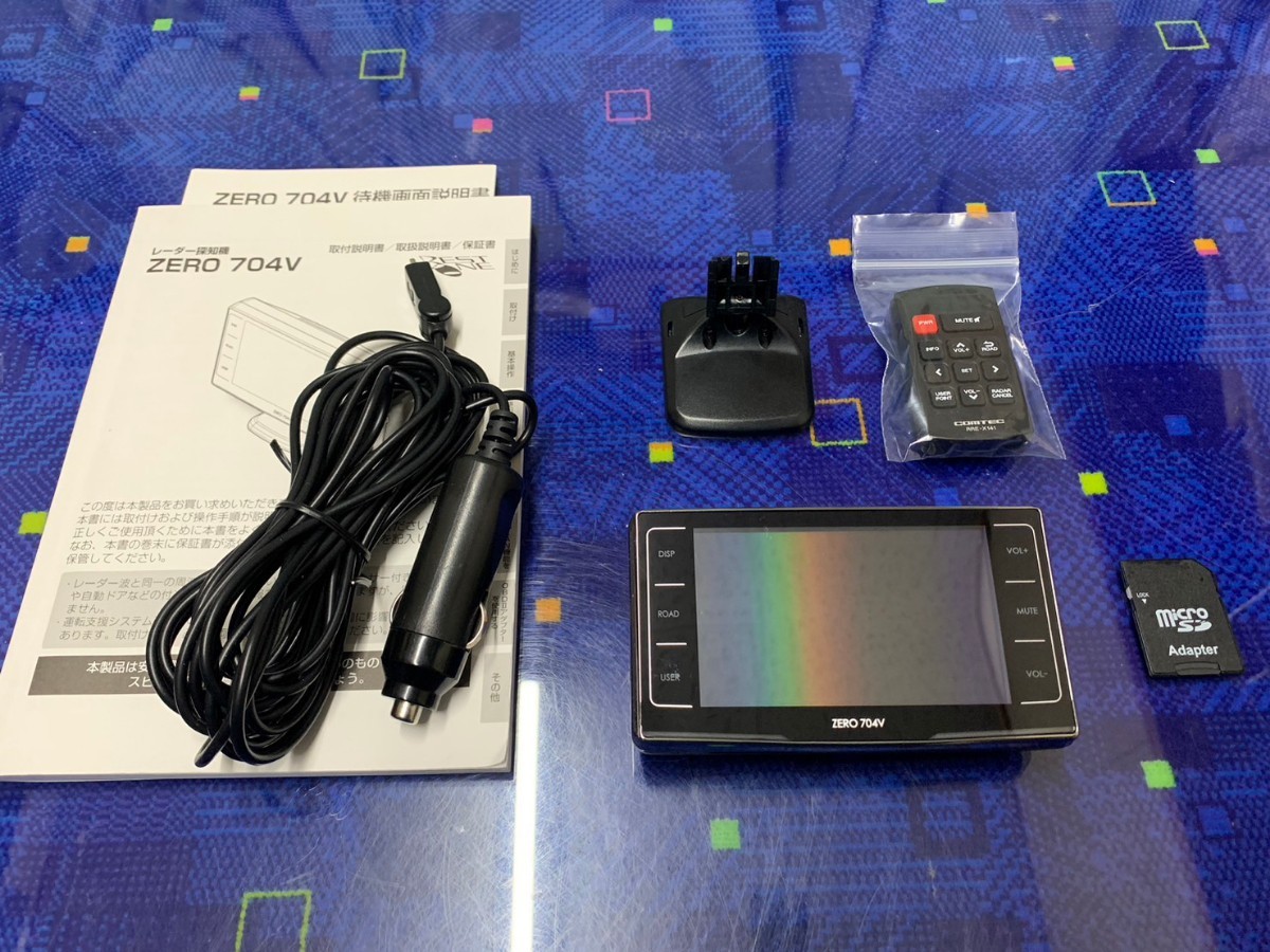 コムテック ZEROシリーズ GPSレーダー探知機 ZERO704V　最新データ更新済み!美品!_画像2